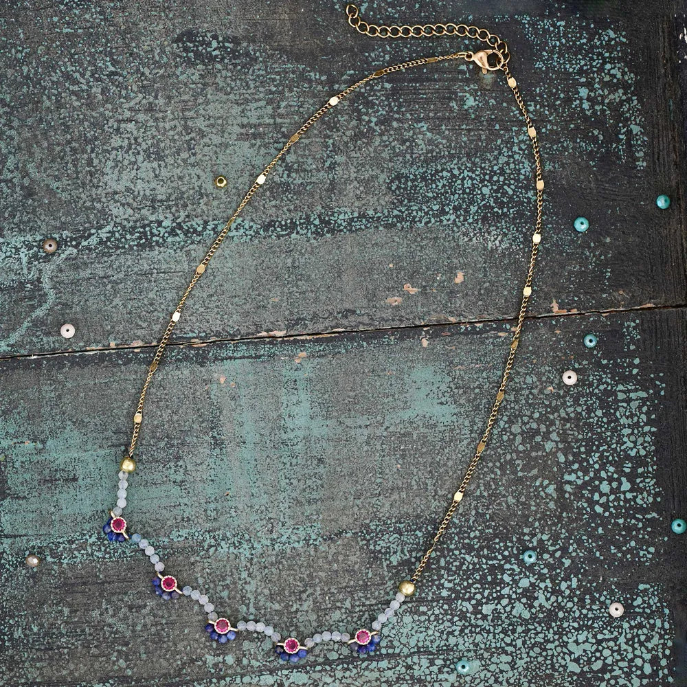 Himmlische Blüte Halskette mit Opal und Sodalith