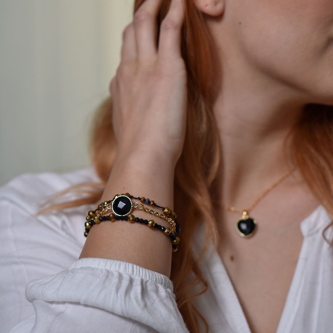 Positive Aura Schwarzer Onyx Vergoldete Perlen Armband